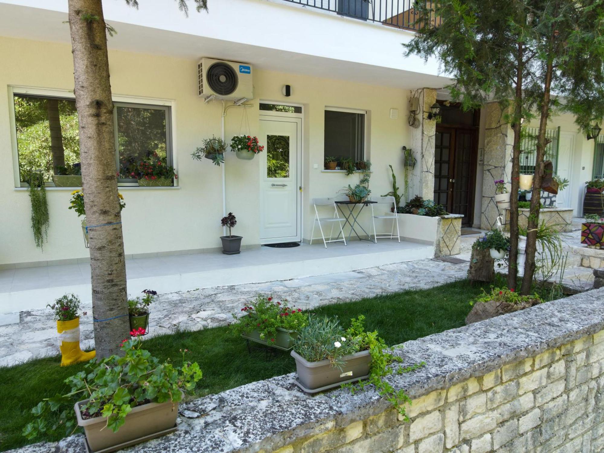 Garden *